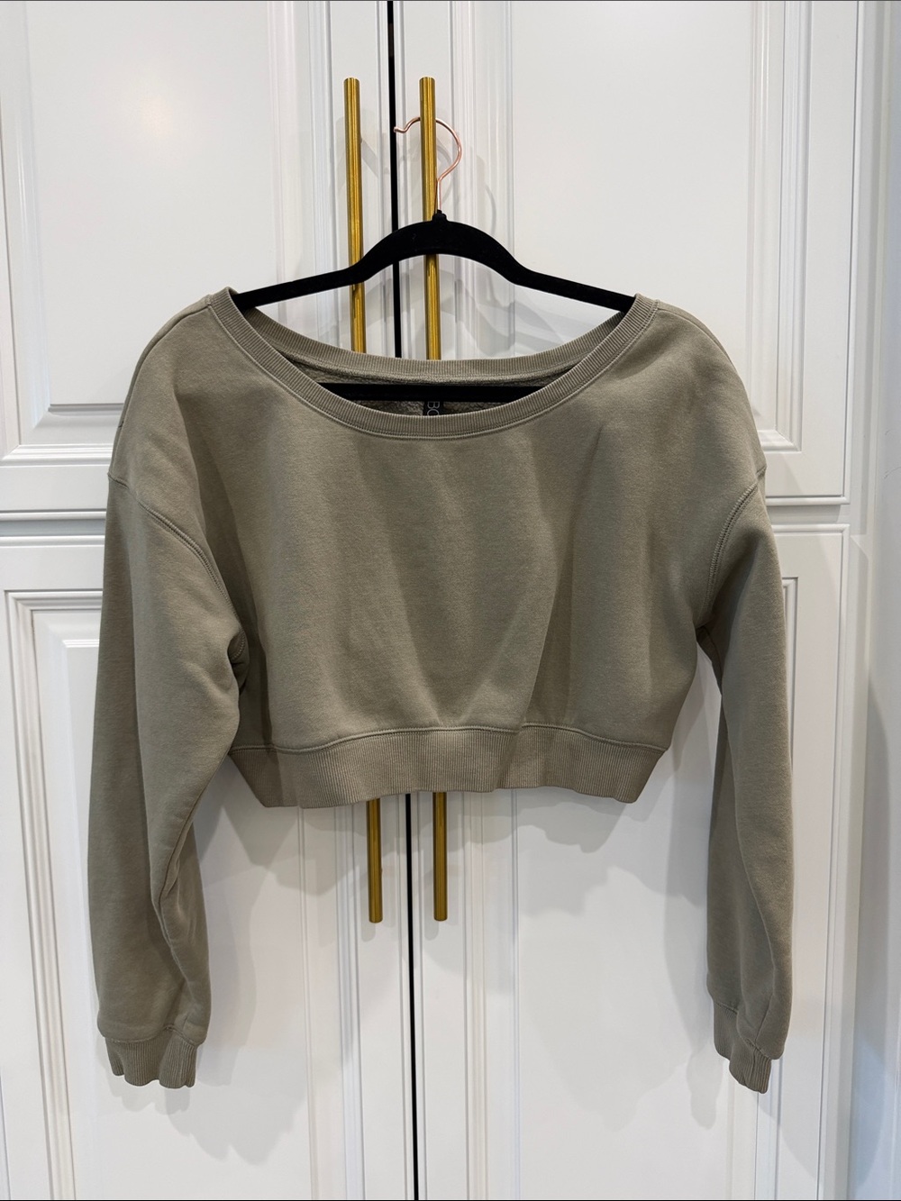 Cotton On Body Cropped Sweatshirt in Olive Green